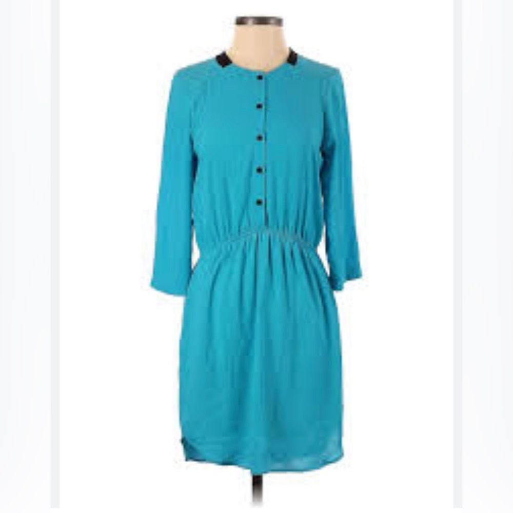 AQUA 3/4 sleeve midi dress 👗 teal/blue with black collar trim and buttons. Sz S
